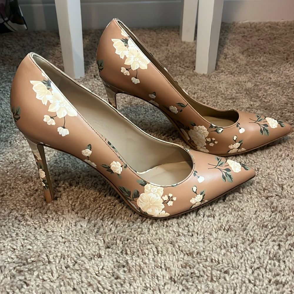 Michael Kors Collection Pumps